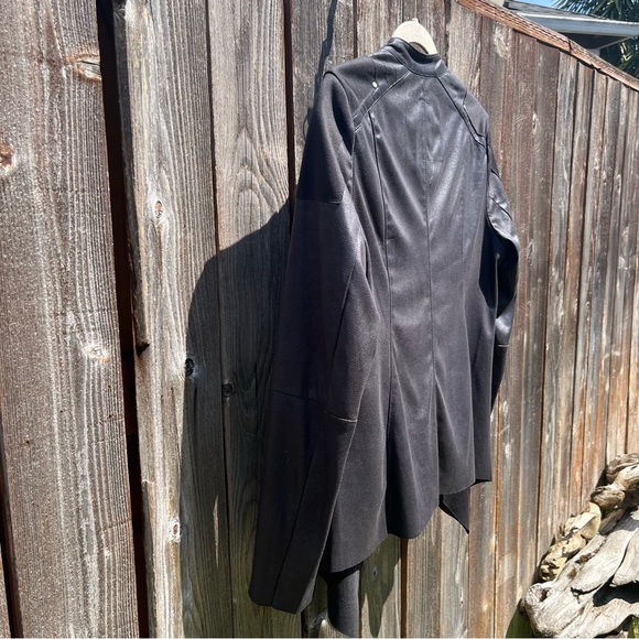 Insight black Crackle Faux Leather Jacket size 4 - Picture 15 of 17